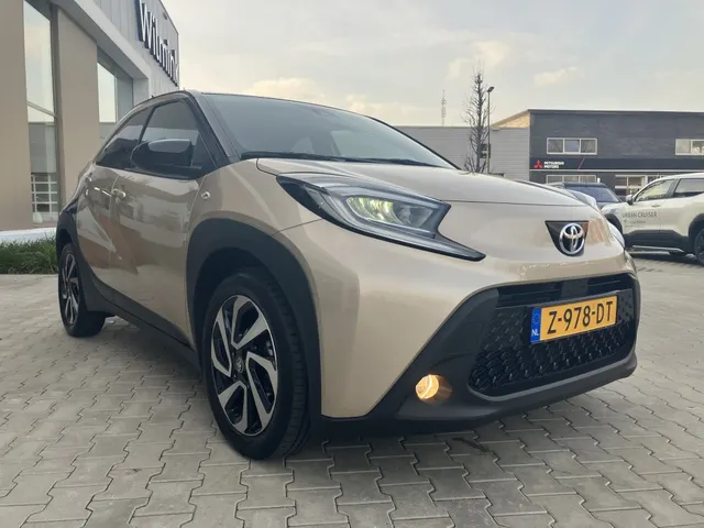 Toyota Aygo X 1.0 VVT-i AUTOMAAT Puls | Apple Car-Play | Camera