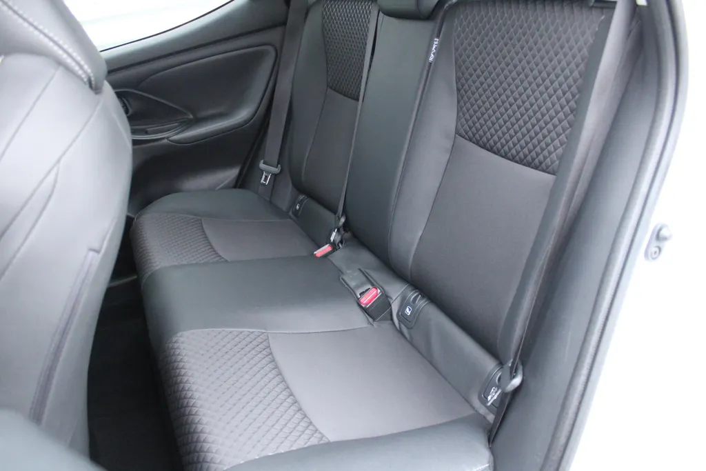 Mazda 2 Hybrid 1.5 Agile Comfort pakket | Airco | Cruise | Apple Carplay | Android Auto | Camera | 15' LM |