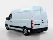 Renault Master T33 2.3 dCi 135 L2H2 Work Edition Airco | Navigatie | PDC-Camera | Blindspot | 1 jaar Garantie.