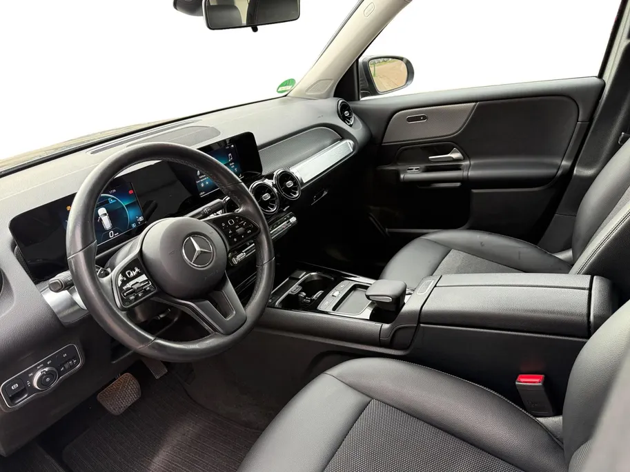 Mercedes-Benz GLB 200 Premium | ELEKTR. TREKHAAK | ELEKTR. KOFFERKLEP | STOELVERWARMING | PDC | APPLE CARPLAY / ANDROID AUTO | 1 JAAR GARANTIE
