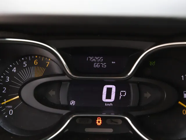 Renault Captur 1.2 TCe Dynamique AUTOMAAT | CAMERA | TREKHAAK | CLIMA | PDC