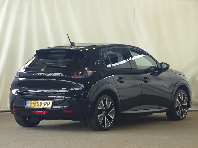 Peugeot e-208 EV GT 50 kWh
