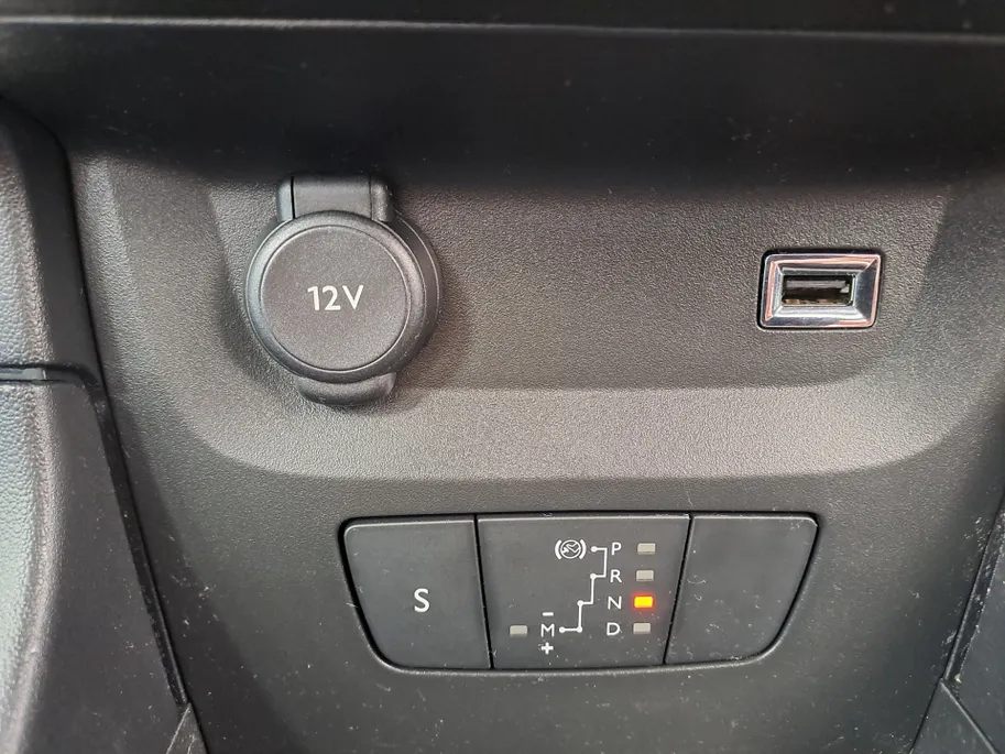Citroën C3 1.2 PureTech S&S Shine | Cruise | AUTOMAAT | Apple Carplay/Android Auto | Camera | Navigatie | DAB