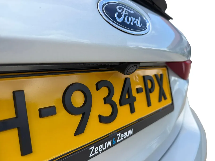 Ford Fiesta 1.0 EcoBoost Titanium |Apple Carplay/Android Auto| Trekhaak| Voorrutverwarming| 12 maanden Bovag garantie|