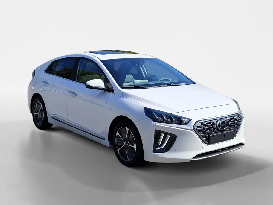 Hyundai IONIQ 1.6 GDi PHEV Premium | schuif/kanteldak | Zeer zuinig | Vol opties | NU Rijklaarprijs! Incl.12 Maanden, APK, Onderhoudsbeurt etc! Premiumpakket gratis!
