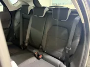 Renault Captur 145PK E-Tech Hybrid Intens Automaat | Camera | Parkeersensoren | Apple Carplay/Android Auto | Navigatie | Climate Control | Cruise Control | Lichtmetalen Velgen | Licht & Regensensor |