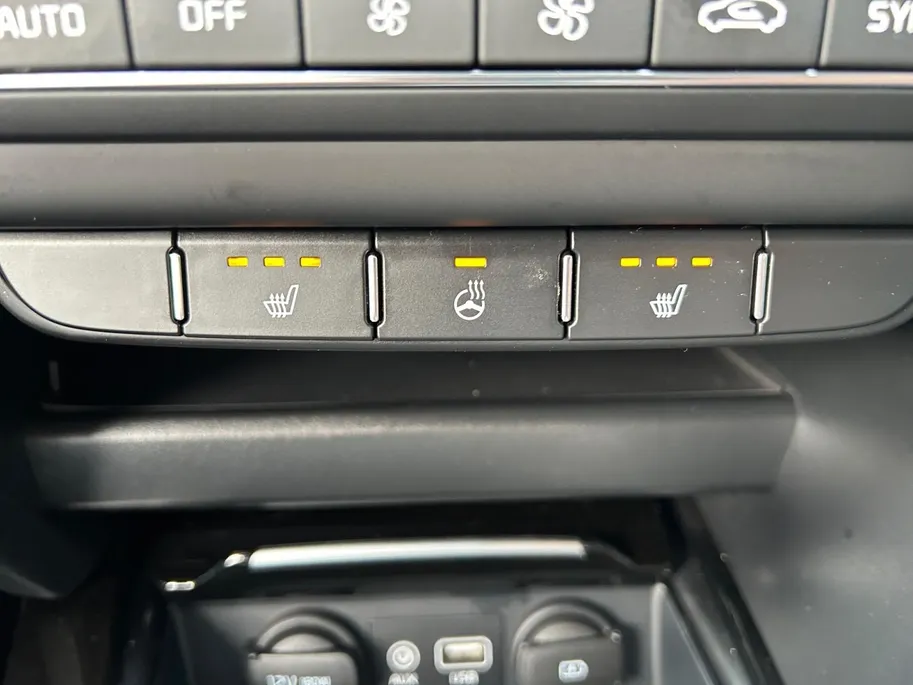 Kia Ceed Sportswagon 1.0 T-GDi DynamicPlusLine | Apple Carplay / Android Auto | Navigatiesyteem | Parkeersensoren + Camera Achter | Licht + Regensensor | Stoel + Stuurverwarming | Cruise Control | Climate Control | Rijstrooksensor + Correctie |
