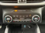 Ford Kuga 1.5 EcoBoost Titanium 150PK | Trekhaak (1800kg trekgewicht) | Navigatie | Parkeersensoren | Privacy Glass | Winter Pack