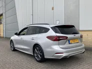 Ford Focus 1.0 EcoBoost Hybrid 125 pk ST Line Wagon Navigatie SYNC4 - Apple Carplay/ Android Auto - Winter Pack