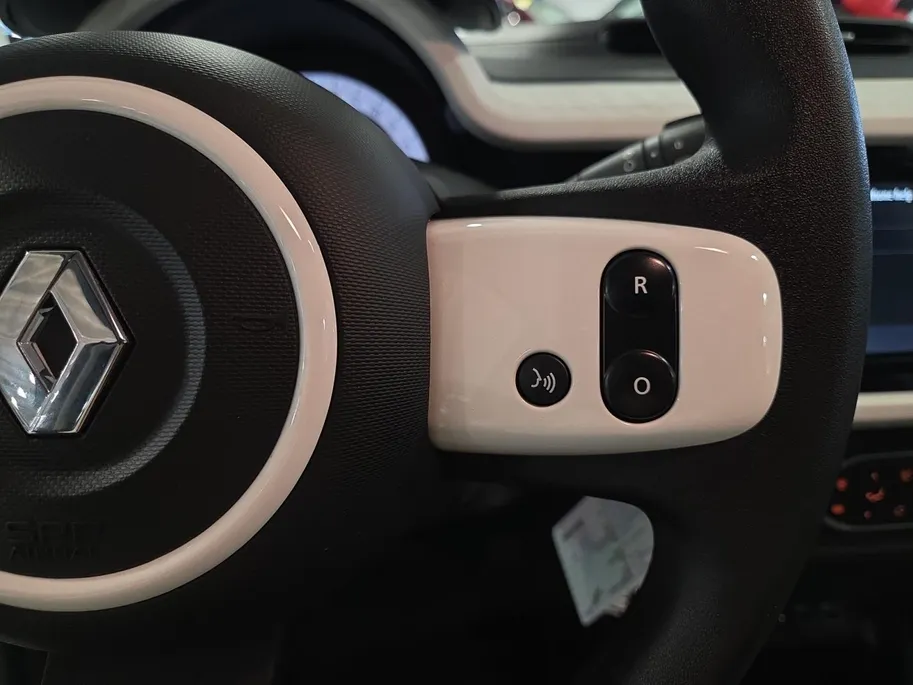 Renault Twingo Z.E. R80 E-Tech Equilibre 22 kWh * Carplay * Cruise Control * 1 Eigenaar * 12 Maanden Bovag Garantie *