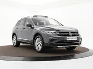 Volkswagen Tiguan 1.4 TSI 245pk eHybrid Elegance · Panoramadak · Camera · P-Sensoren · Dodehoek Detectie · 19'' Inch ·