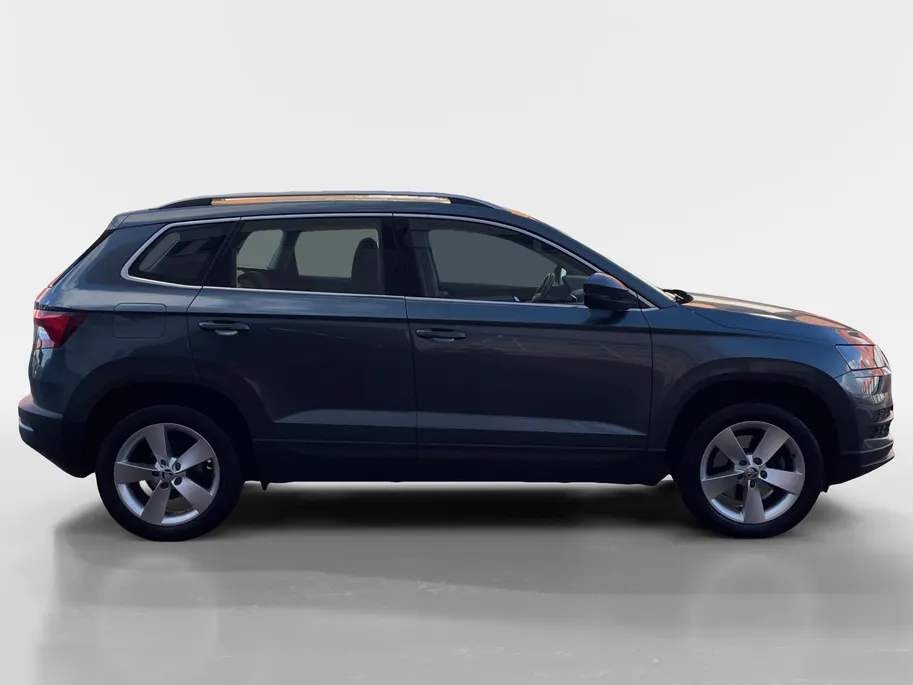 Škoda Karoq 1.0 TSI Ambition Business DSG-Automaat| Wegklapbare trekhaak| Navi| Cruise Control| Climate control| Parkeersensoren v+a|