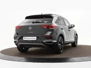 Volkswagen T-Roc 1.5 TSI 150pk Sport Business R · Panoramadak · Camera · Standkachel · Stoelverwarming · Navigatie · 19' Velgen · Elek. Inklapbare Spiegels ·