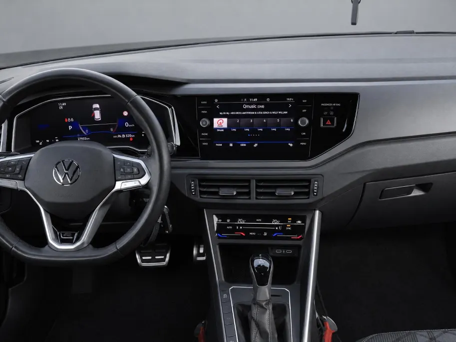 Volkswagen Polo 1.0TSI/95PK R-Line · Apple/Android Car Play · Camera + Parkeersensoren · Cruise control adaptief · Garantie t/m 27-06-2028 100000km.