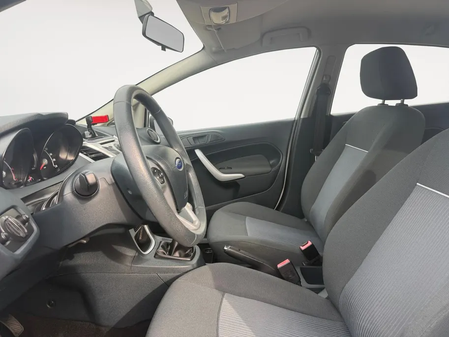 Ford Fiesta 1.25 Champion | Trekhaak | Airco | Elektr. ramen voorzijde | Buitenspiegels elektr. verstelbaar |