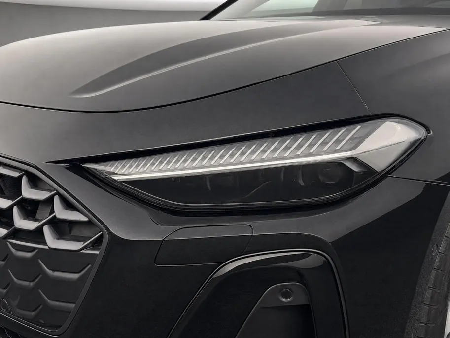 Audi A5 Avant 2.0 367pk e-hybrid quattro S edition Competition · Panoramadak · B&O Audio · Wegklapbare Trekhaak · Elek. Voorstoel · 20'' Inch · Garantie t/m 07-12-2030 of 100.000km