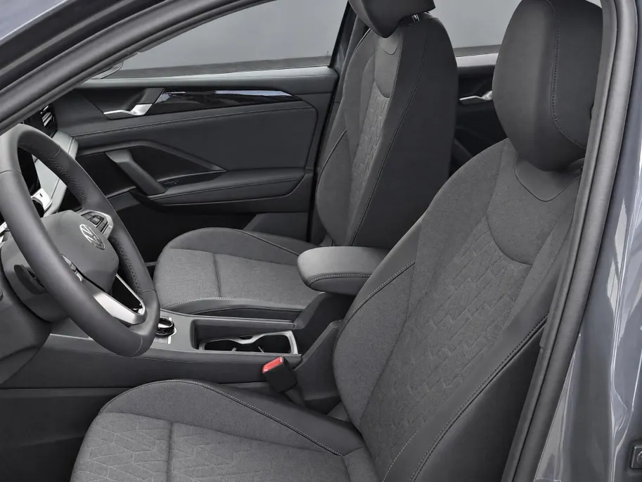 Volkswagen Tiguan Limited Edition 1.5 eHybrid 204 PK 6 versn. DSG · Design Pakket Dark · Trekhaak inklapbaar, met elektrische ontgrendeling, incl. aanhangermanoeuvreerhulp Trailer Assist ·