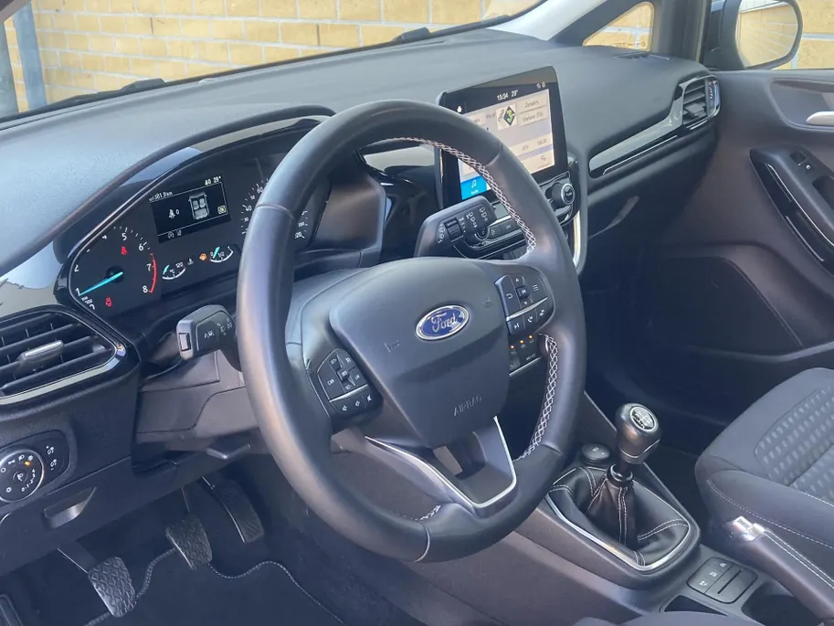 Ford Fiesta 1.0 EcoBoost 95 pk Titanium Apple Carplay/ Android Auto - Climate Control - Parkeersensoren achter