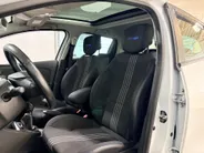 Renault Clio 90PK TCe GT-line | Lichtmetalen Velgen | Panoramadak | Parkeersensoren | Climate Control | Sportstoelen | Cruise Control | Full LED | Navi | Bluetooth | Armsteun | Keyless Entry |