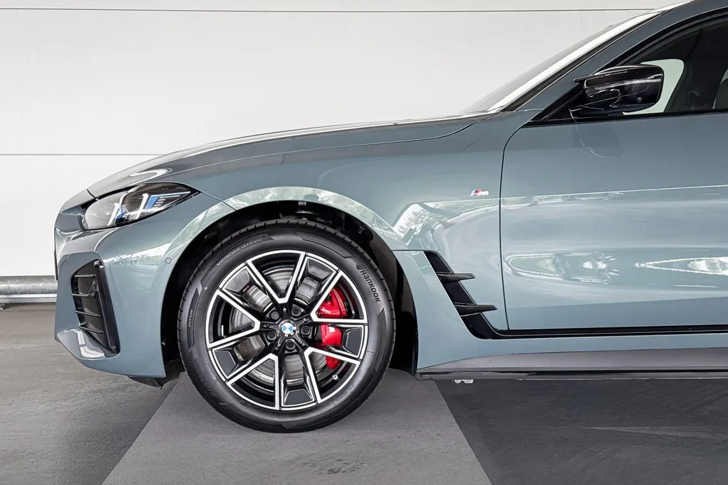 BMW i4 M60 84 kWh