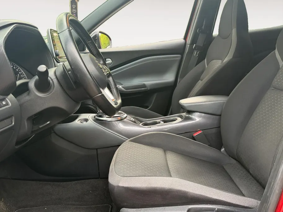 Nissan Juke 1.0 DIG-T N-Connecta AUTOMAAT | 12 MAANDEN GARANTIE | STOELVERWARMING | NAVIGATIE | CLIMATE CONTROL