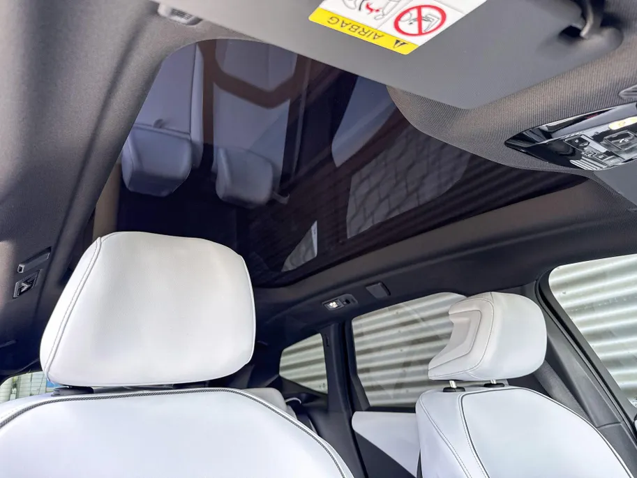 BMW iX3 50 xDrive 113 kWh