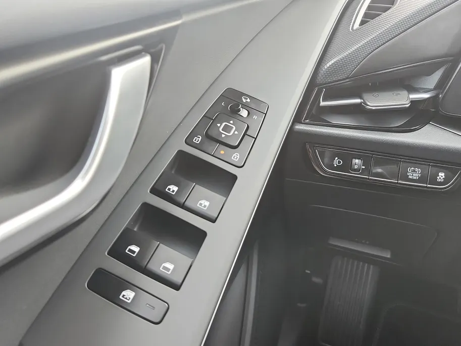 Kia Niro 1.6 GDi Hybrid DynamicLine | Navi | 213 KM op de teller! | Clima | Camera | Lane Assist | Actieve Cruise Control | Apple Carplay | Android Auto