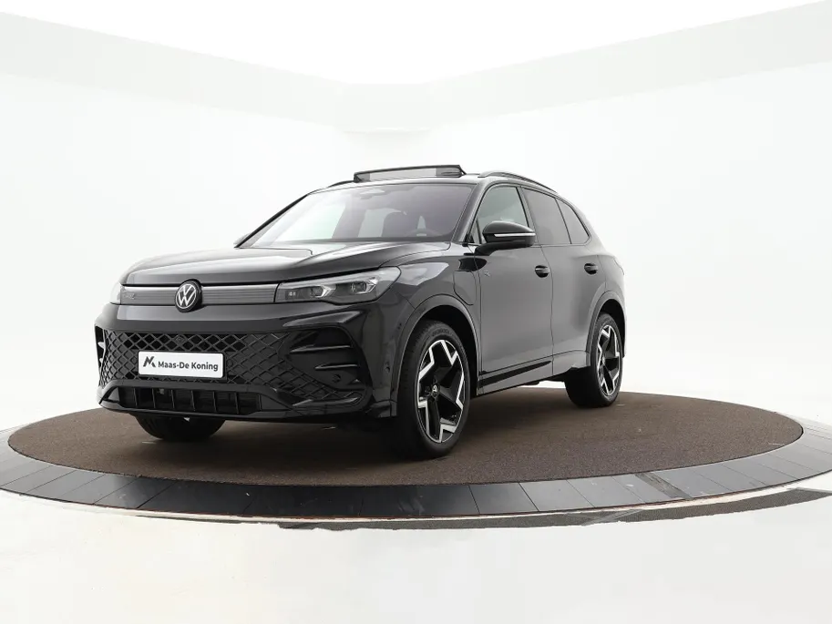 Volkswagen Tiguan 1.5 eHybrid 204pk DSG R-Line Edition · Panoramadak · 360 Camera · Harman Kardon · Keyless · Matrix LED · Stuur- & Stoelverwarming · Garantie t/m 15-09-2030 of 100.000km