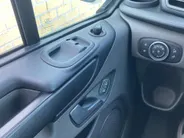 Ford Transit Custom 300 2.0 TDCI L1H2 Trend 130pk Automaat Store Van laadruimteinrichting - Speciale dak Imperiaal - 2x Schuifdeur - Trekhaak -Comfort Laadschot