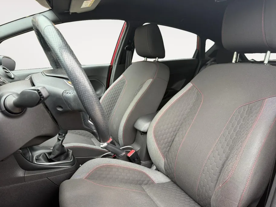 Ford Fiesta 1.0 EcoBoost ST Line | 1ste Eigenaar Volledig Dealeronderhouden | Parkeersensoren achter | Cruise Control | Navigatiesysteem |