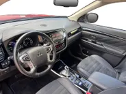 Mitsubishi Outlander 2.4 PHEV Pure+ | Trekhaak | Camera | Stoelverwarming | Cruise |