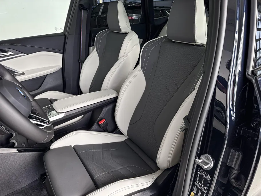 BMW iX1 eDrive20 67 kWh M Sport Edition