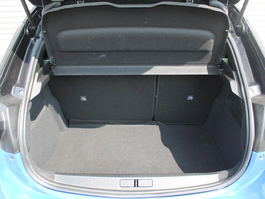 Opel Corsa 1.2 Turbo GS | Camera | Cruise | Parkeersensoren v+a | Dodehoeksensor | Apple Carplay/Android Auto | LED | 16' LM | Airco |