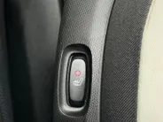 Renault Twingo Z.E. R80 Intens *Automaat*Navi+Camera*Climate*Parkeersensoren*Cruise*Hoge instap!