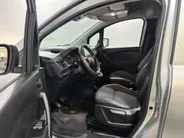 Renault Kangoo 1.5 - 75PK Blue dCi Comfort L1 | BPM VRIJ | 1e eigenaar | Camera | Parkeersensoren | Apple CarPlay/Android Auto | Navi | Airco | Licht & Regen Sensor |