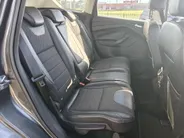 Ford Kuga 1.5 Titanium - 2.000 kg trekgewicht - TREKHAAK - VOORRUITVERWARMING - PARKEERSENSOREN V+A