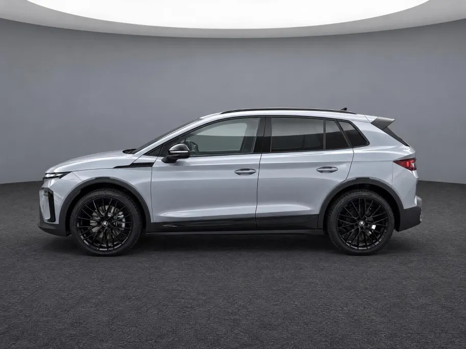 Škoda Elroq 85 Sportline | Drive pakket | Business upgrade - advanced | Light band | Trekhaak wegklapbaar | black pakket | 21 inch velgen + All Season banden |