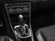 Volkswagen T-Roc 1.5 TSI 150pk Sport Business R · Panoramadak · Camera · Standkachel · Stoelverwarming · Navigatie · 19' Velgen · Elek. Inklapbare Spiegels ·