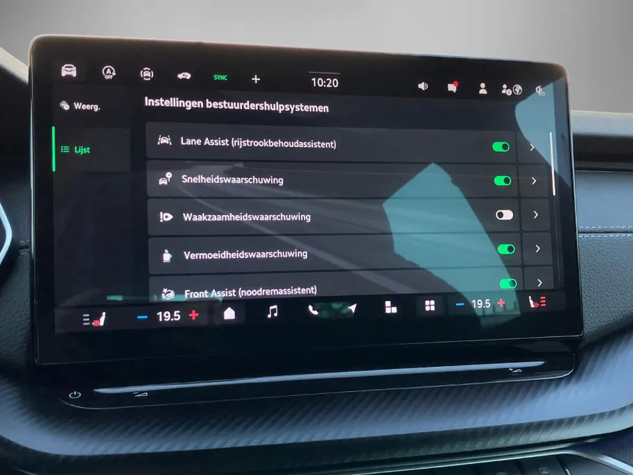 Škoda Octavia Combi 1.5TSI/150PK MHEV Sportline Business · Panoramadak · Trekhaak · Apple/Android · Garantie t/m 31-08-2030 of 100000km.