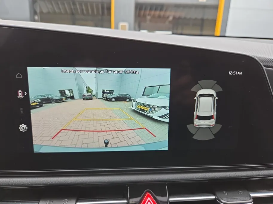 Kia Niro 1.6 GDi Hybrid DynamicPlusLine | Dealer onderhouden | Open dak | Lederen bekleding | Trekhaak | Stoelverwarming | Apple CarPlay & Android Auto | Dodehoek Detectie | Fabrieksgarantie t/m 6-2031 |