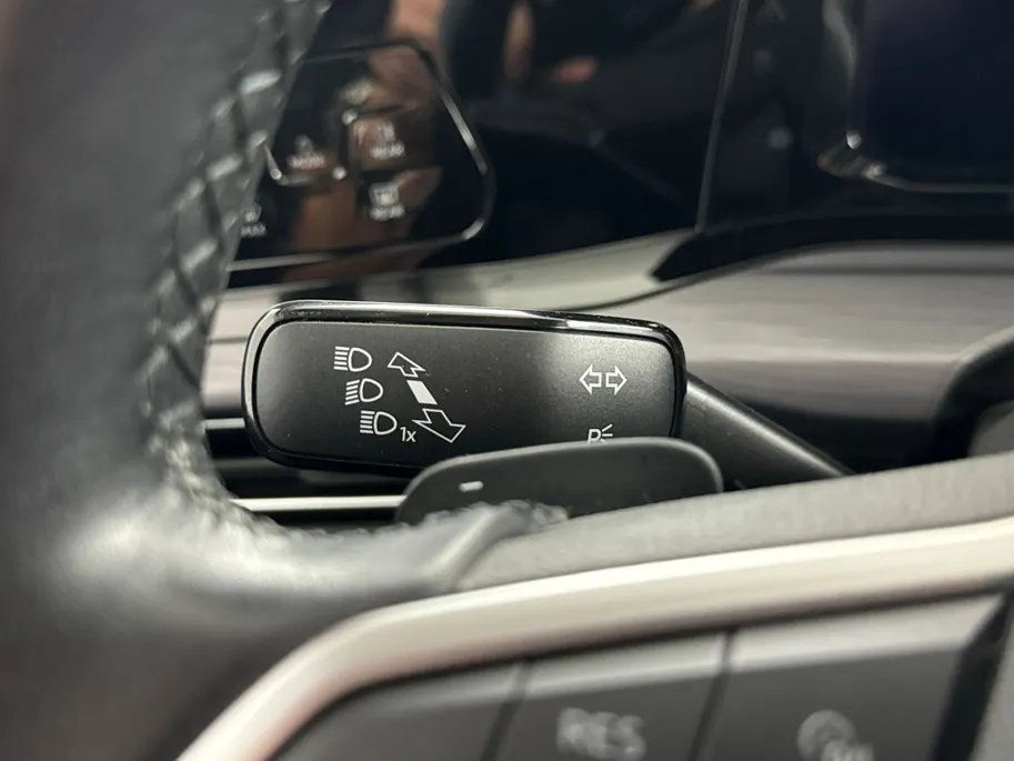 Volkswagen Golf 1.5 eTSI Style DSG Automaat | Panoramadak | Elektrische stoel | Adaptieve Cruise Control