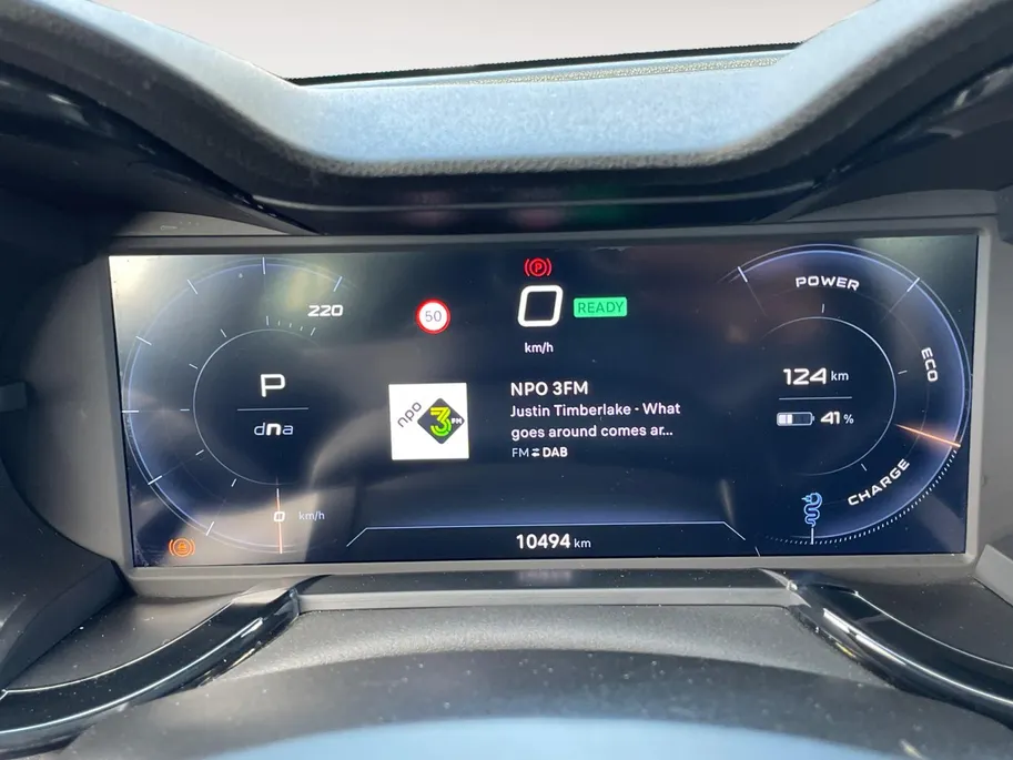 Alfa Romeo Junior Elettrica 54 kWh *Carplay*Climate Control*Adapt. Cruise Control*LM Velgen*Mooie auto!