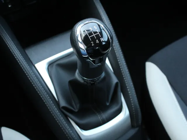 Nissan Micra 1.0L Acenta | Airco | Cruise | Lm-Velgen | Trekhaak