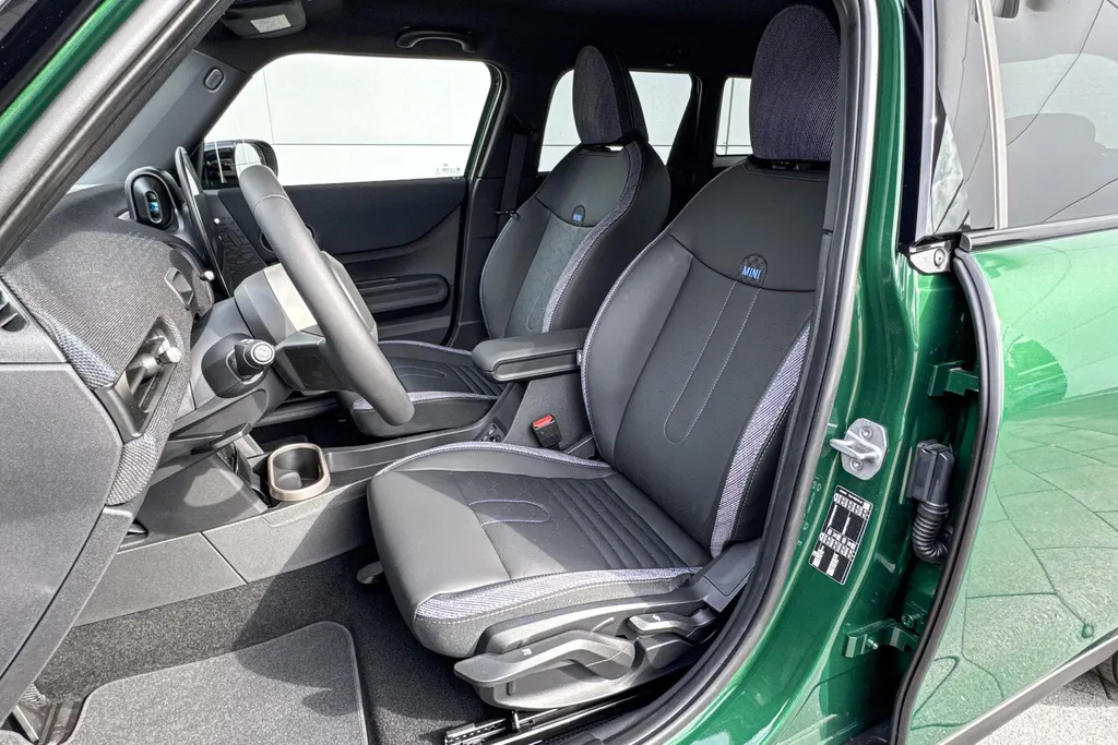 MINI Cooper 5-deurs 1.5 Cooper C Classic S