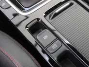 Kia ProCeed 1.6 T-GDI GT | 204PK! | Stuur-/stoelverwarming | Schuifdak | Camera | Stoelgeheugen | LED | Dodehoek detectie | Zeer nette auto | 1e eigenaar |