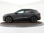 Audi Q6 e-tron S edition 83 kWh 252pk · SOH 98,1% · Panoramadak · 360 Camera · Inklap. Trekhaak · Luchtvering · Elek. Voorstoelen · Garantie t/m 19-06-2030 of 100.000km