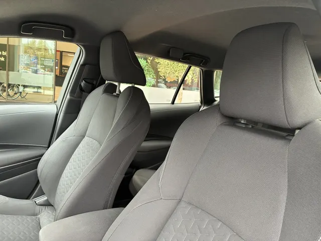 Toyota Corolla Touring Sports 1.8 Hybrid Active | PDC v/a | Apple Car-play | Stoelverw