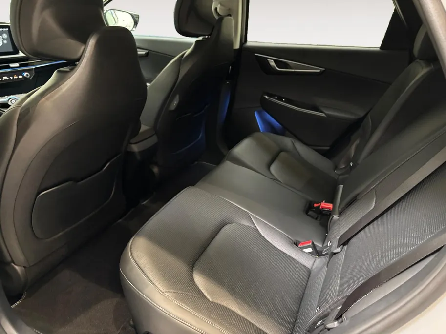 Kia EV6 Plus 63 kWh | Enkele kleuren op voorraad bel voor info | € 2000,- Inruilpremie | + €3.500 voorraadvoordeel!