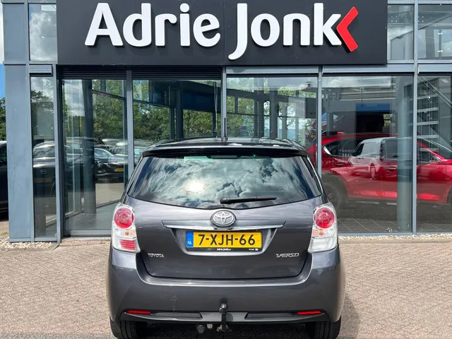 Toyota Verso 1.8 VVT-i Dynamic Business Top 5 editie AUTOMAAT | TREKHAAK | A.CAMERA | STOELVERWARMING | PANORAMADAK | 17INCH LMV | NED. AUTO |