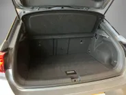 Volkswagen T-Roc 1.5TSI/150PK DSG R-line · Panoramadak  · Camera · Apple/Android Car Play · Navigatie
